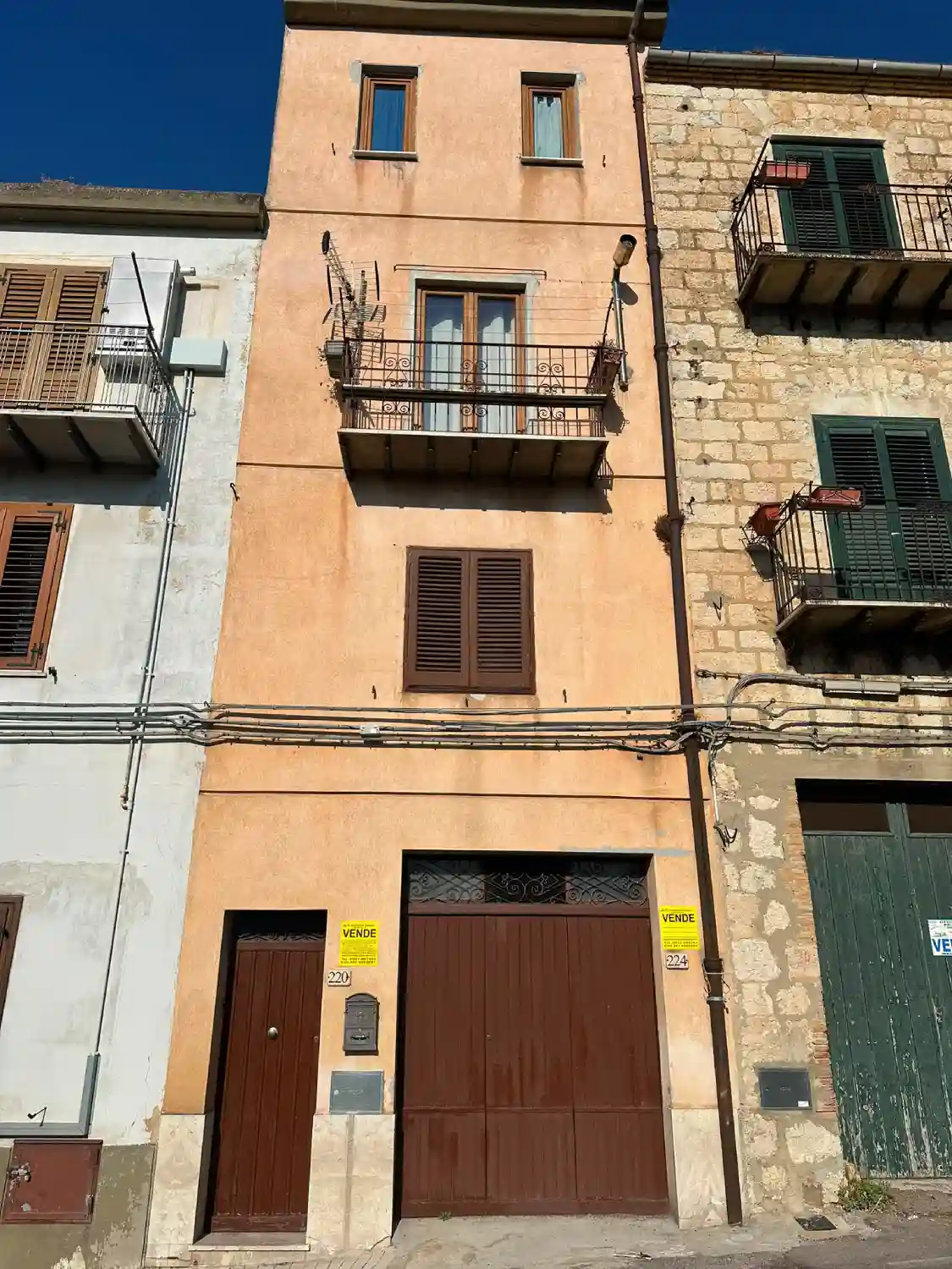 PROSPETTO SU VIA G. GARIBALDI