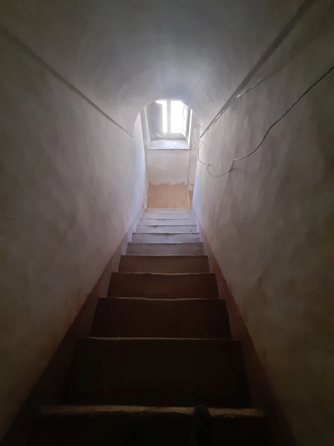 VANO SCALA PER ACCESSO 1° PIANO