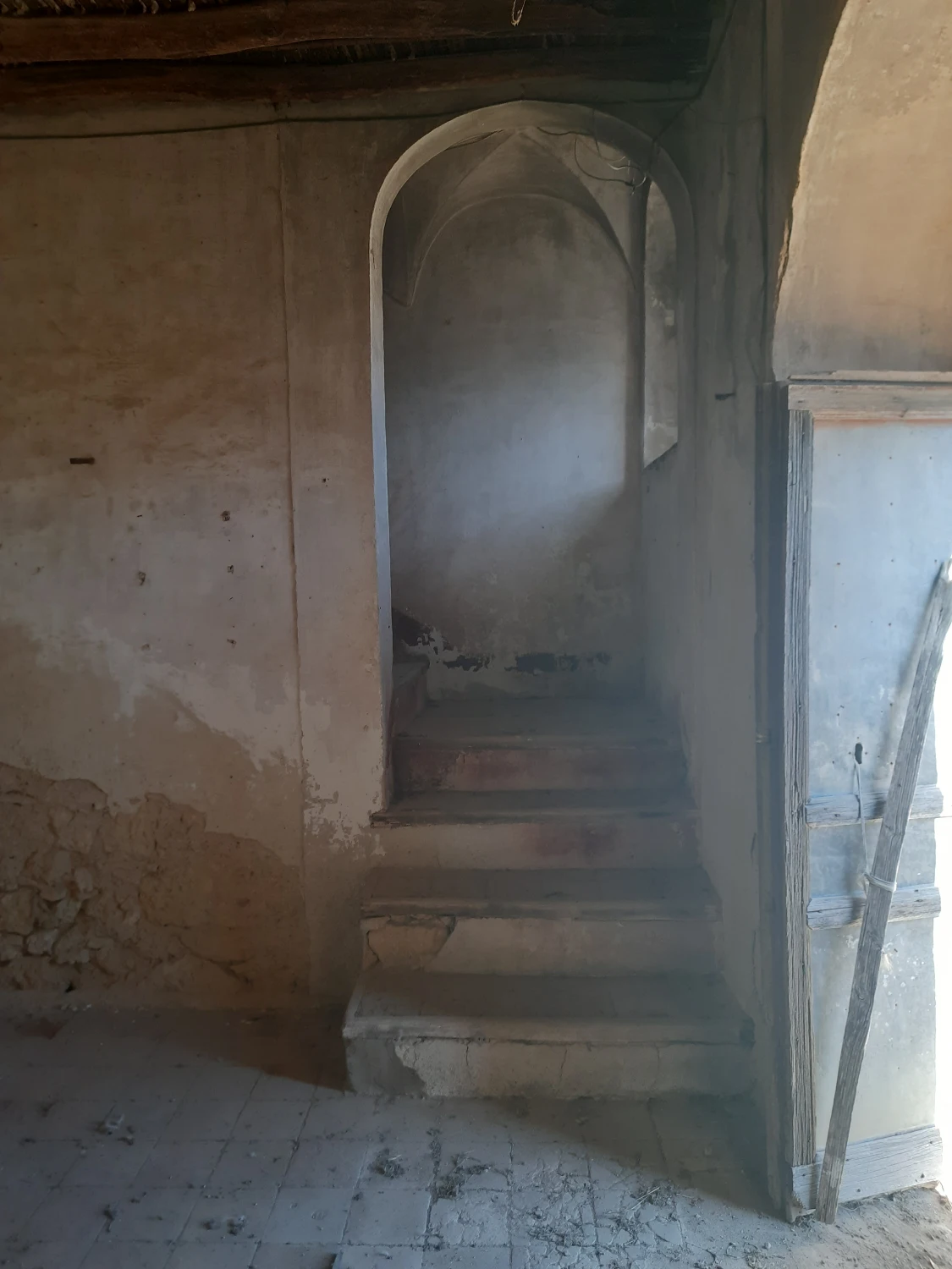 INGRESSO P.T., PER ACCESSO 1° PIANO