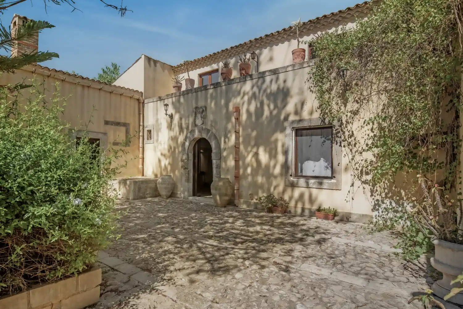 ANTICA MASSERIA SITA A SIRACUSA (SR) CONTRADA  RIGILIFFI.